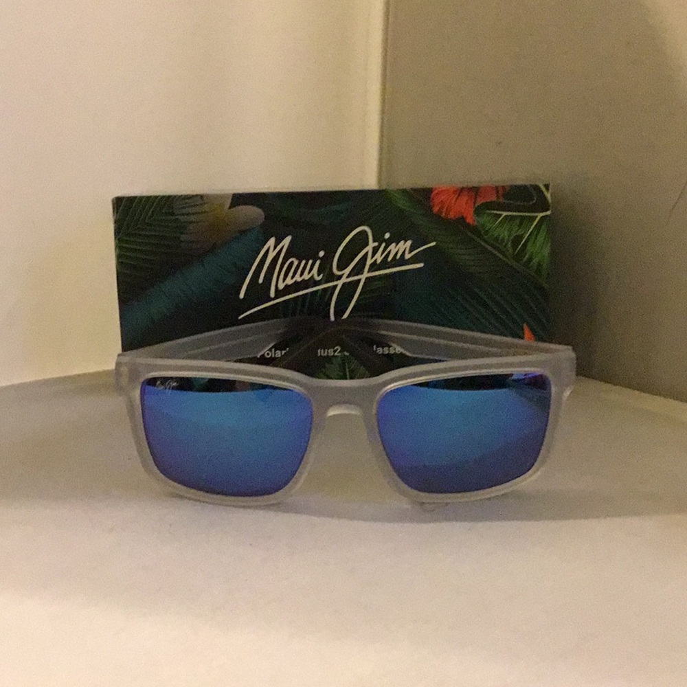 Maui Jim Stone Shack Sunglasses with Blue Mirror Polarized Lenses